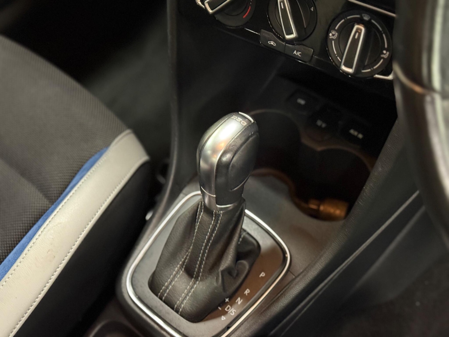 Used Volkswagen Polo 2015 for sale - 76498951: Photo 11