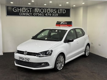 Used Volkswagen Polo 2015 for sale - 76498951: Photo