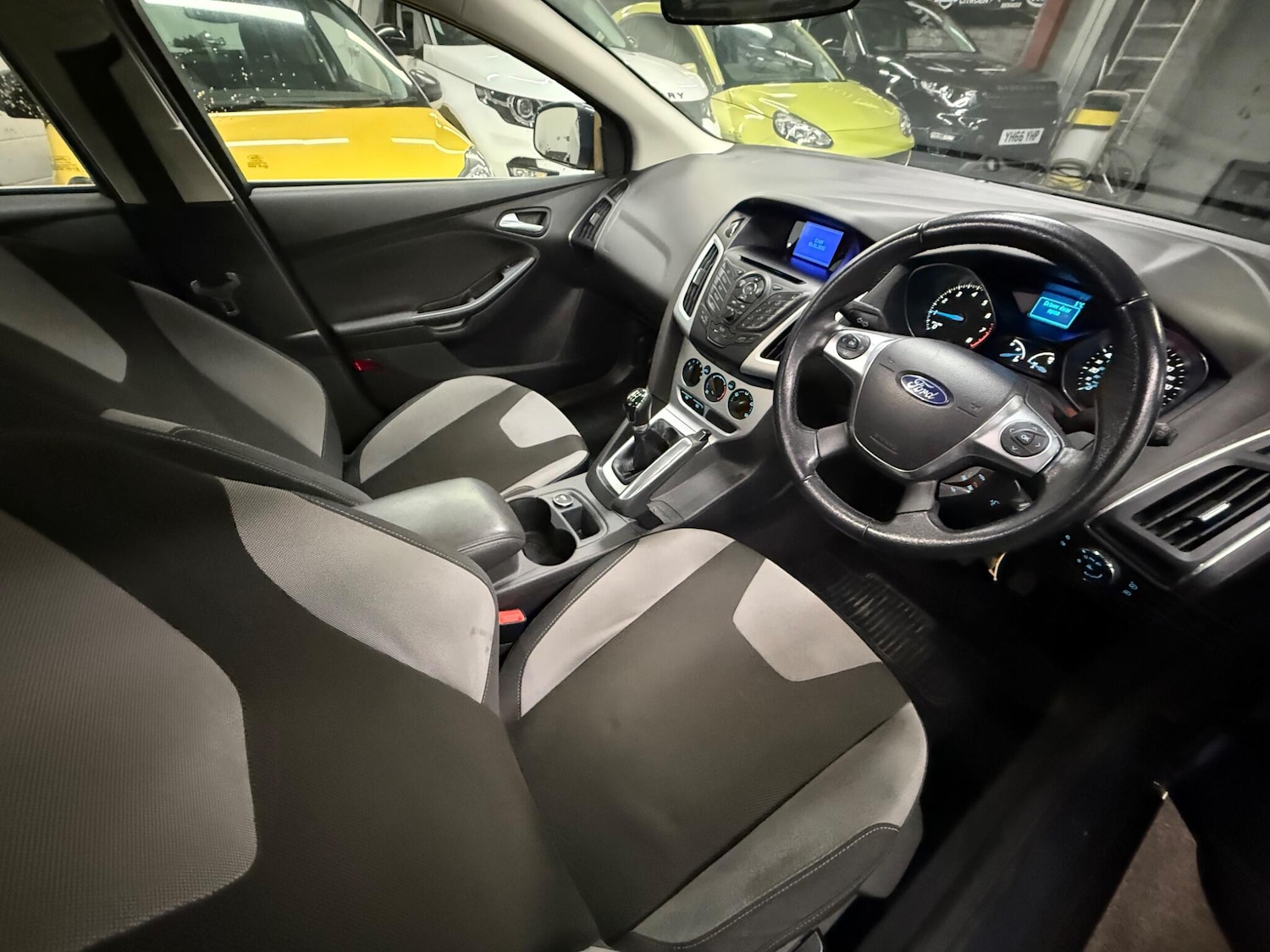 Used Ford Focus 2011 for sale - 77144137: Photo 8