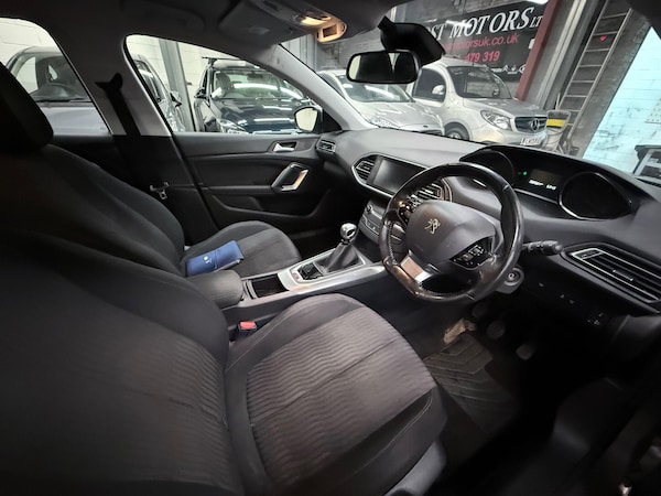 Used Peugeot 308 2015 for sale - 76314350: Photo 9