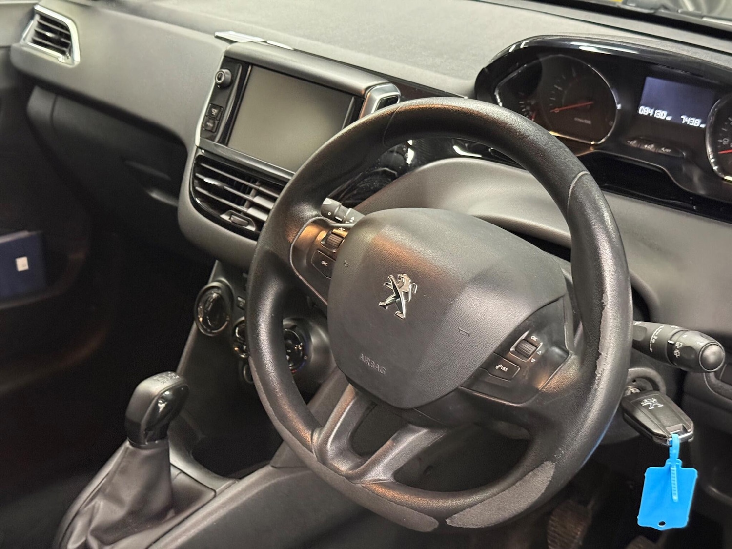 Used Peugeot 208 2013 for sale - 77230206: Photo 11