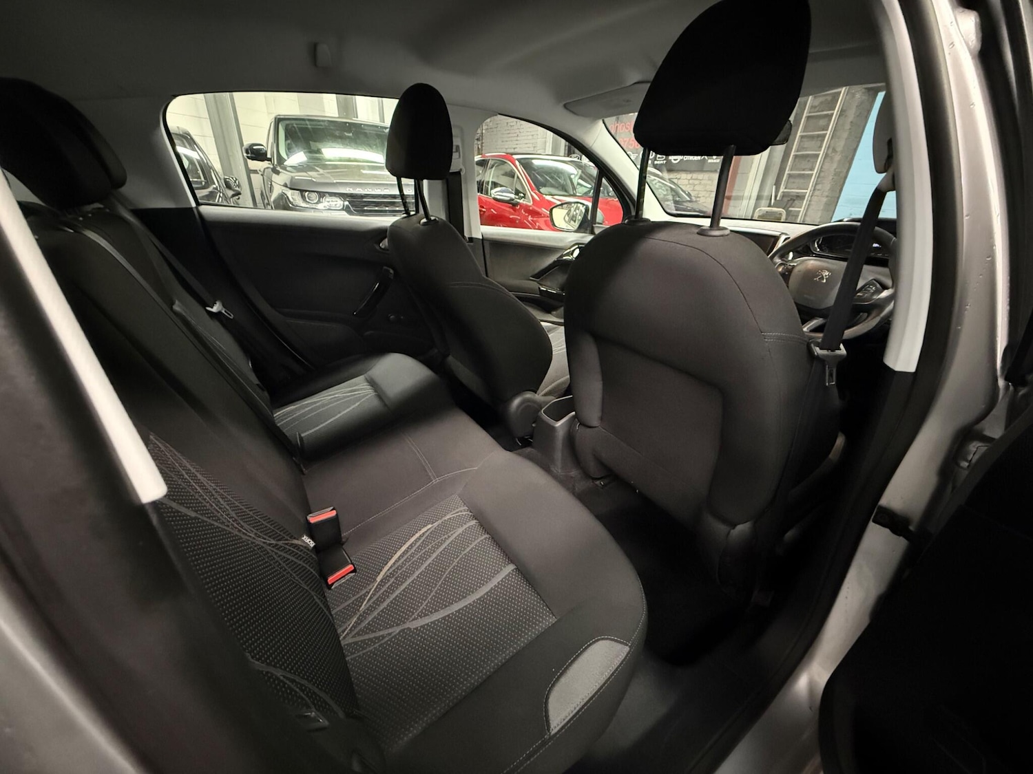 Used Peugeot 208 2013 for sale - 77230206: Photo 8