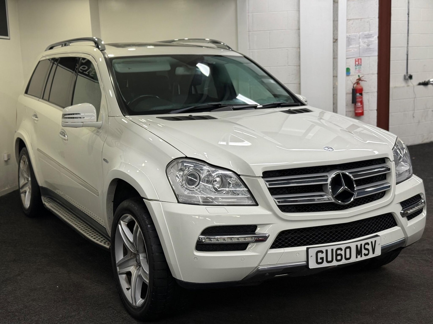 Used Mercedes-Benz GL Class 2010 for sale - 77203809: Photo 4