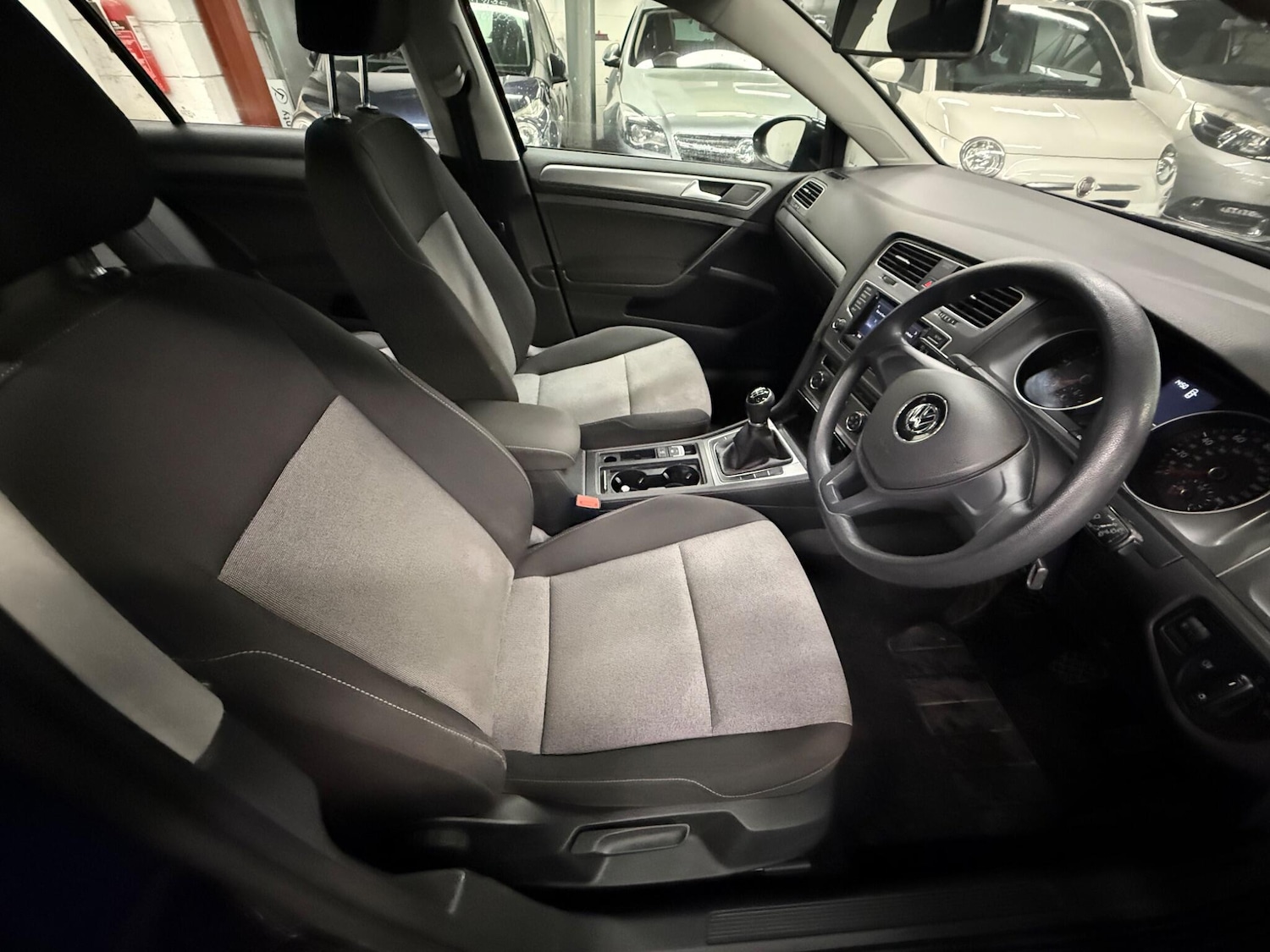 Used Volkswagen Golf 2014 for sale - 77376289: Photo 9