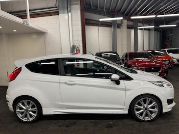 Used Ford Fiesta 2016 for sale - 79303360: Photo