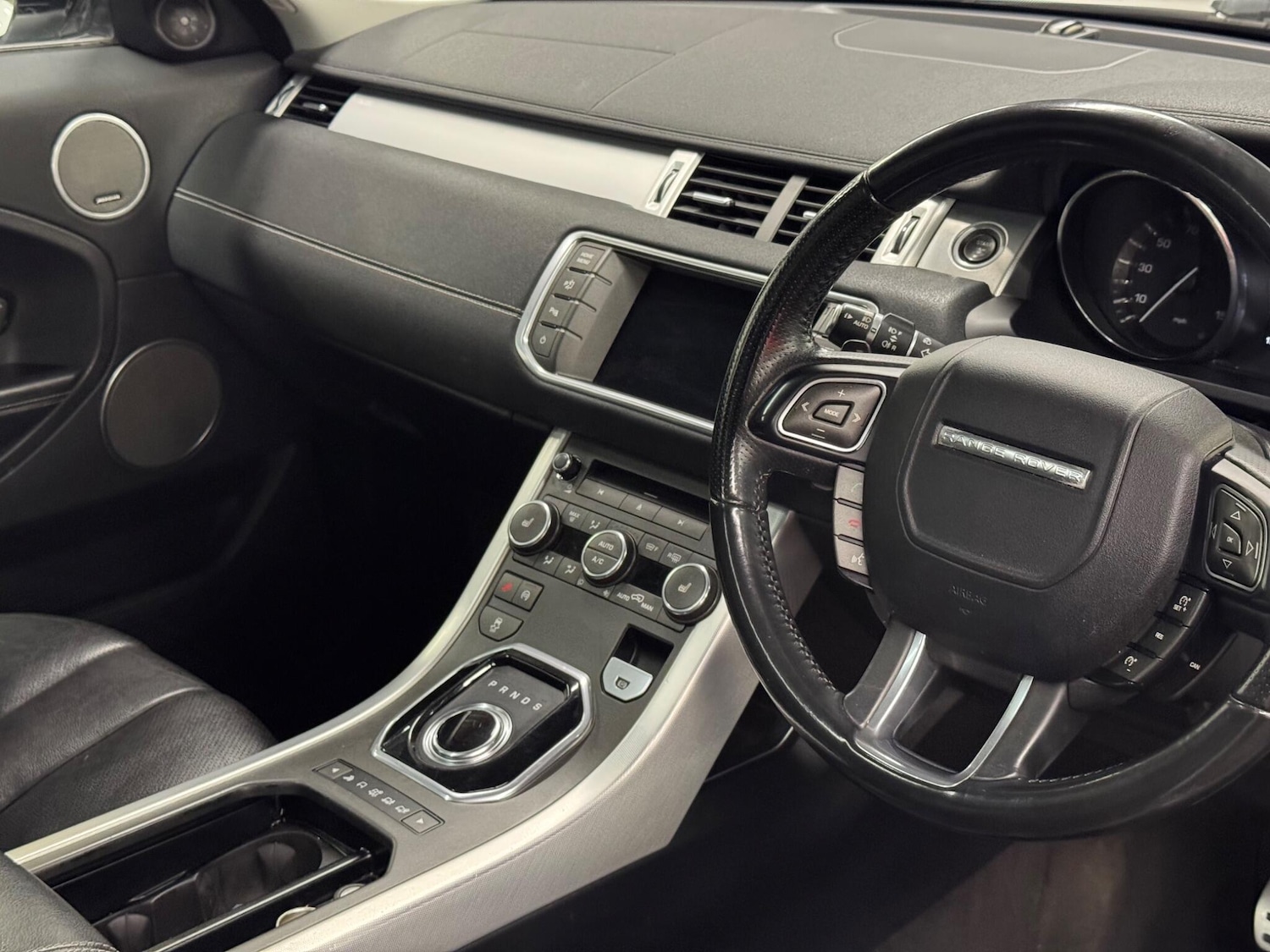 Used Land Rover Range Rover Evoque 2015 for sale - 76306182: Photo 11