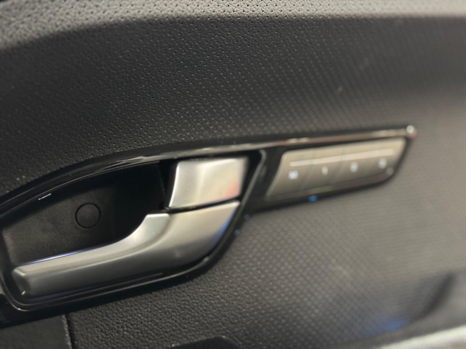 Used Land Rover Range Rover Evoque 2015 for sale - 76306182: Photo 12