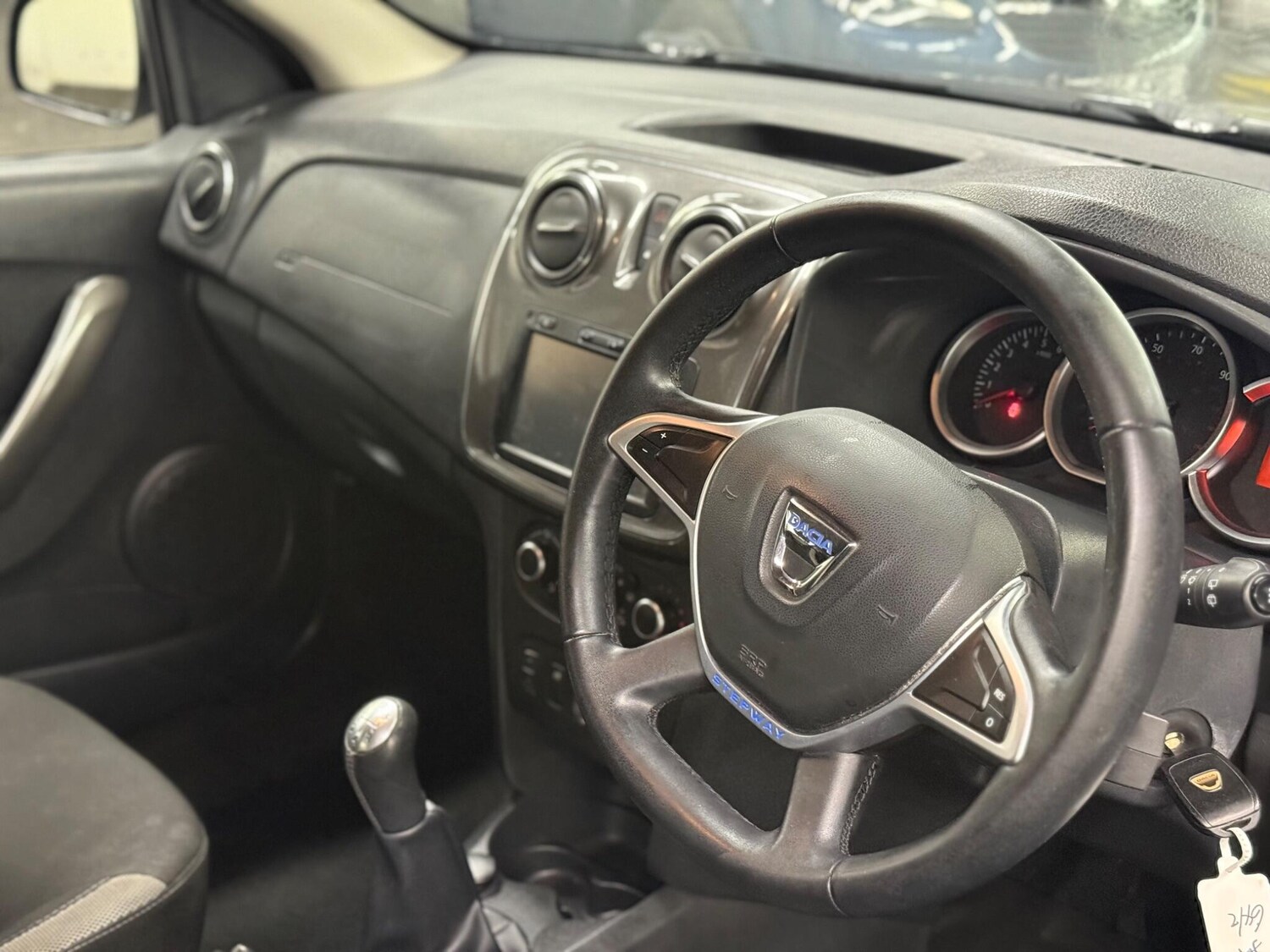 Used Dacia Sandero Stepway 2017 for sale - 77574865: Photo 11