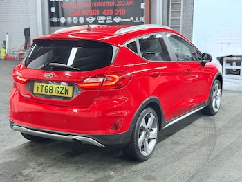 Used Ford Fiesta 2018 for sale - 76099579: Photo