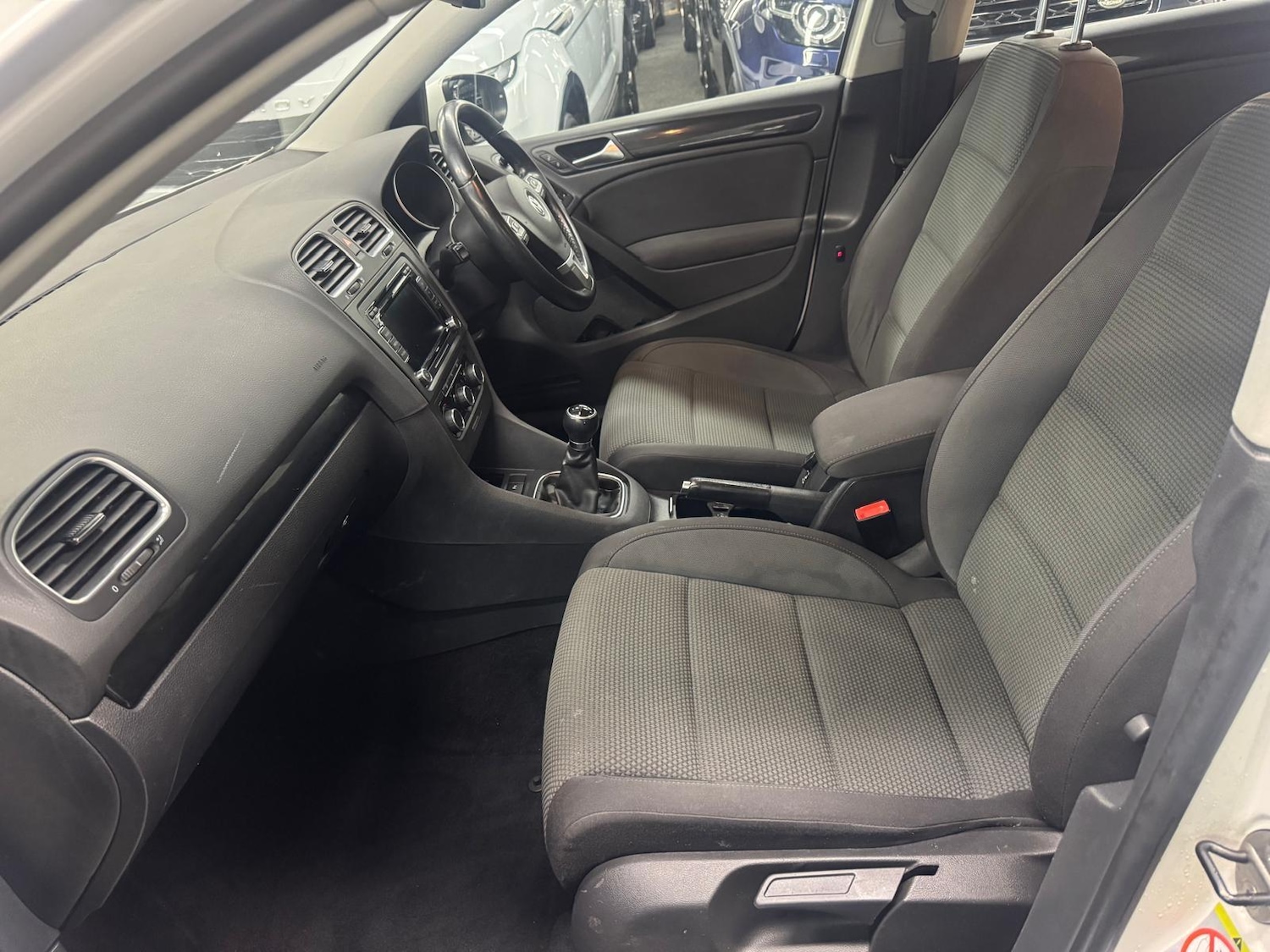 Used Volkswagen Golf 2011 for sale - 76765579: Photo 9