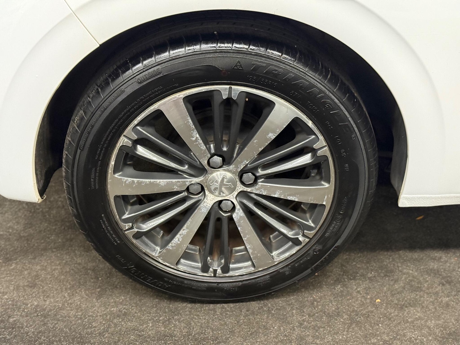 Used Peugeot 208 2016 for sale - 76499643: Photo 7