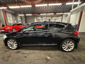 Used Volkswagen Scirocco 2010 for sale - 79658402: Photo