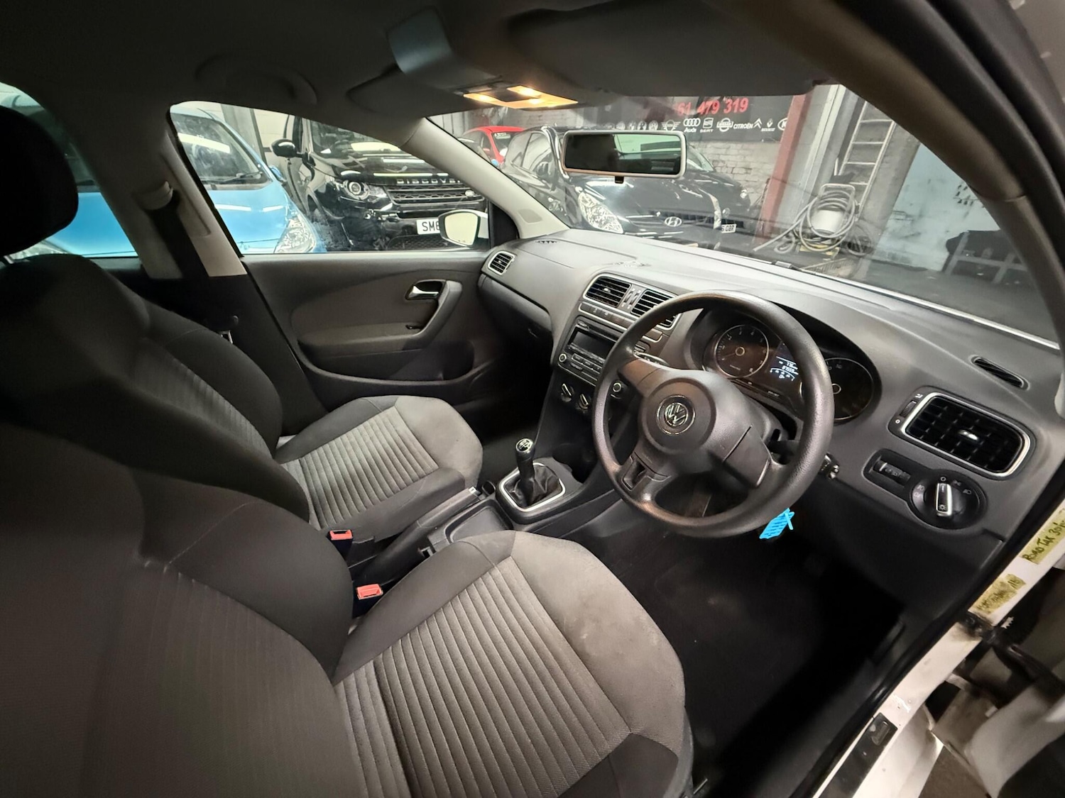 Used Volkswagen Polo 2011 for sale - 76912649: Photo 7