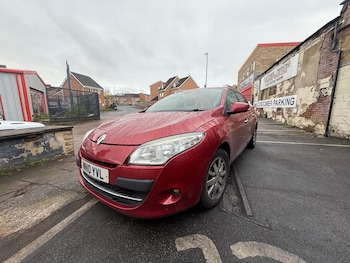 Used Renault Megane 2010 for sale - 76521816: Photo