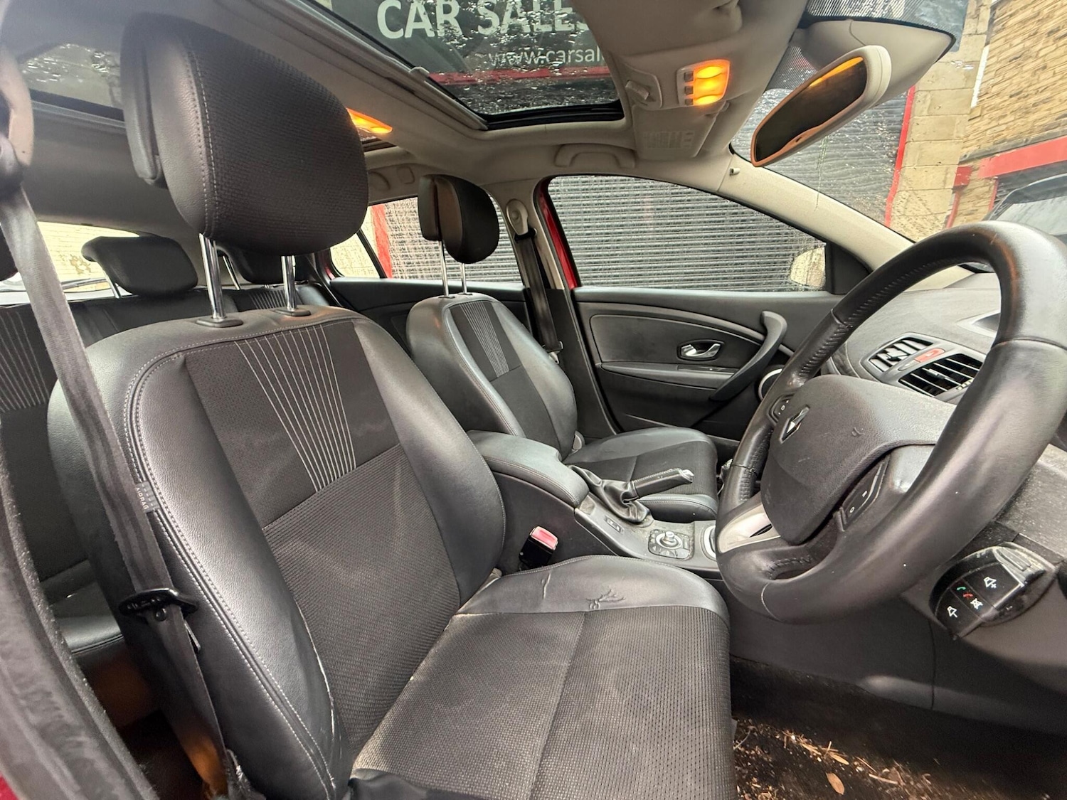 Used Renault Megane 2010 for sale - 76521816: Photo 6