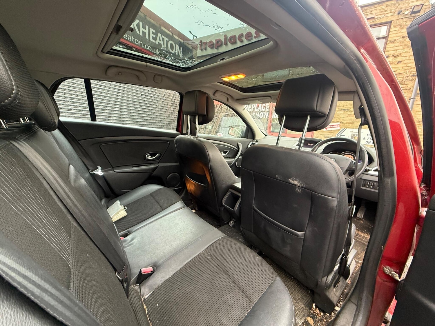 Used Renault Megane 2010 for sale - 76521816: Photo 7