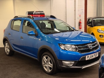 Used Dacia Sandero Stepway 2014 for sale - 77156344: Photo