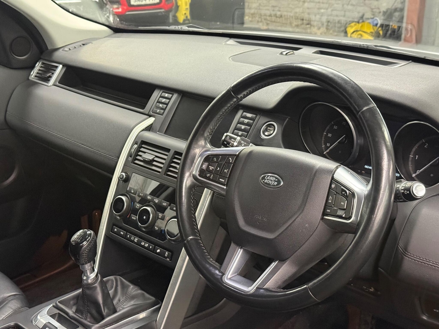 Used Land Rover Discovery Sport 2017 for sale - 76965124: Photo 11