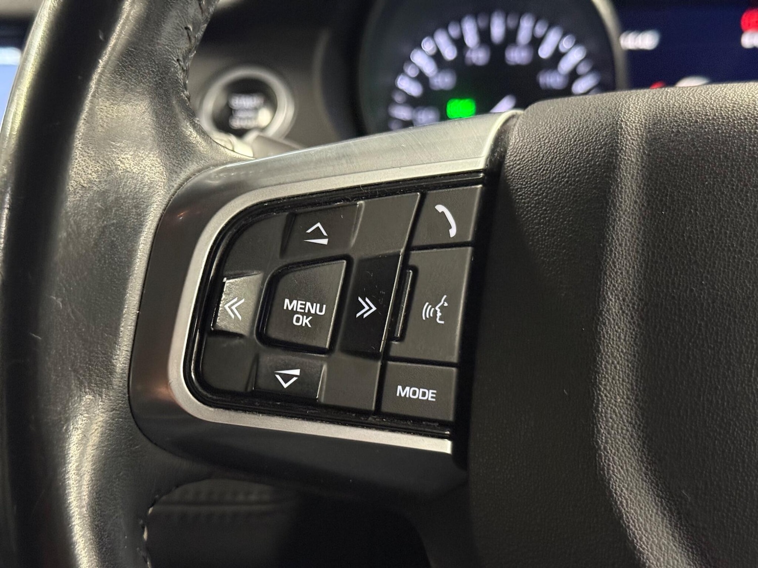 Used Land Rover Discovery Sport 2016 for sale - 77993387: Photo 14