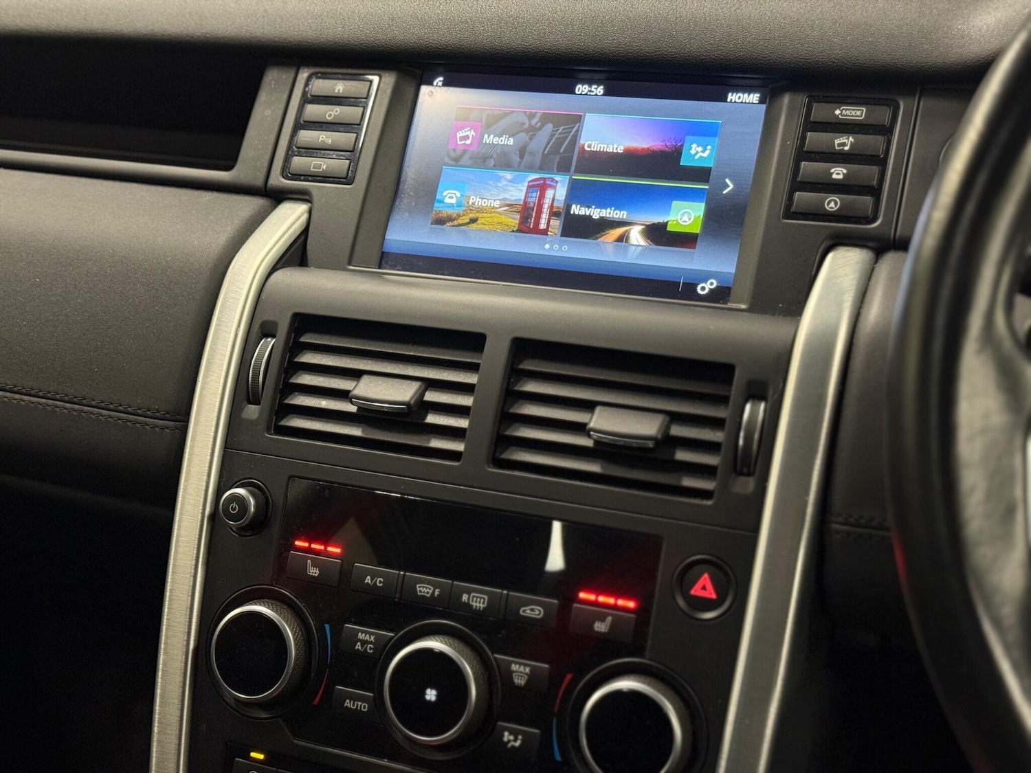 Used Land Rover Discovery Sport 2015 for sale - 77657915: Photo 13