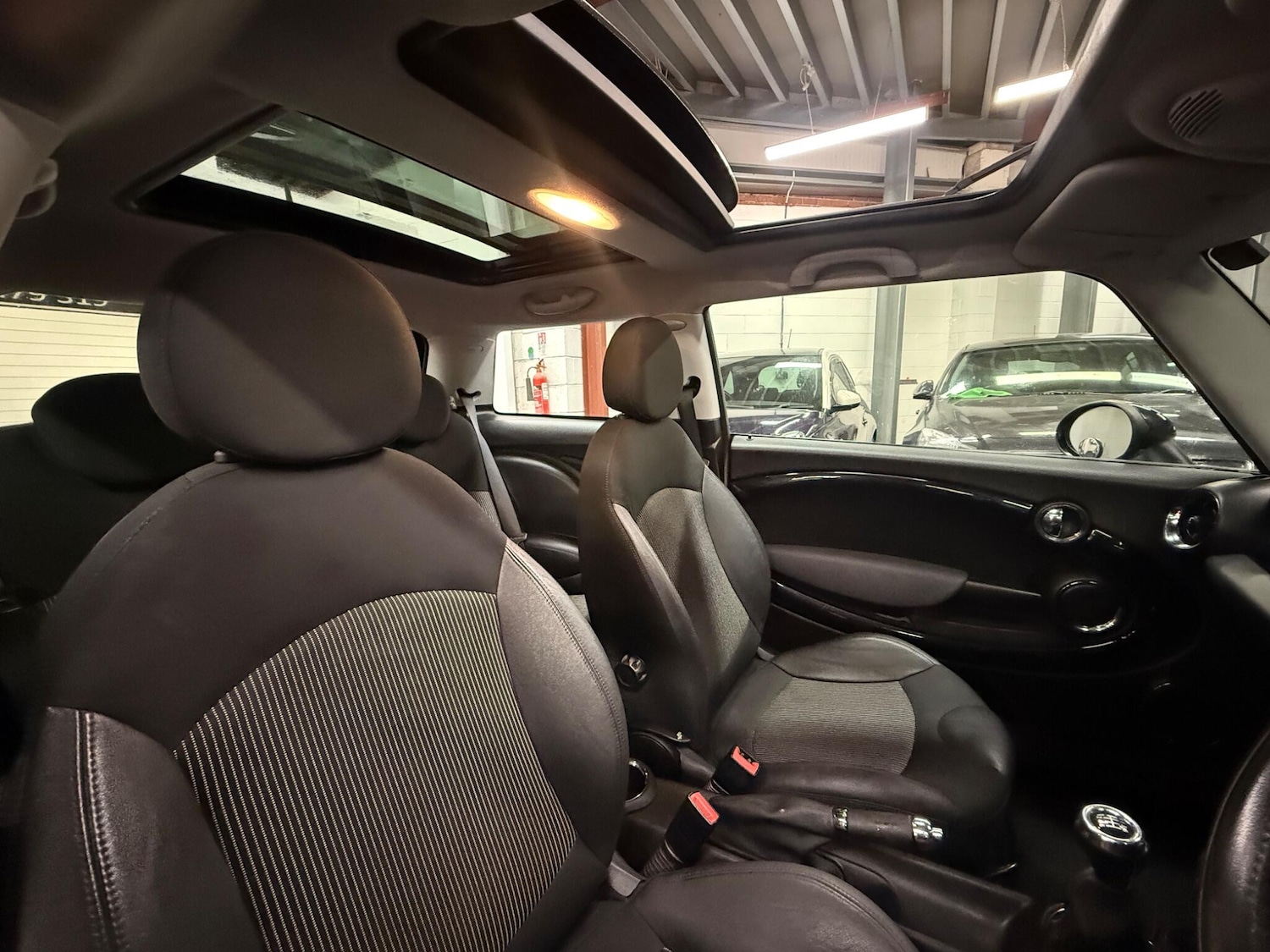 Used MINI Hatch 2010 for sale - 77852815: Photo 11