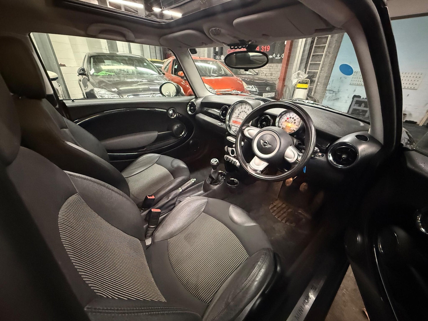 Used MINI Hatch 2010 for sale - 77852815: Photo 8