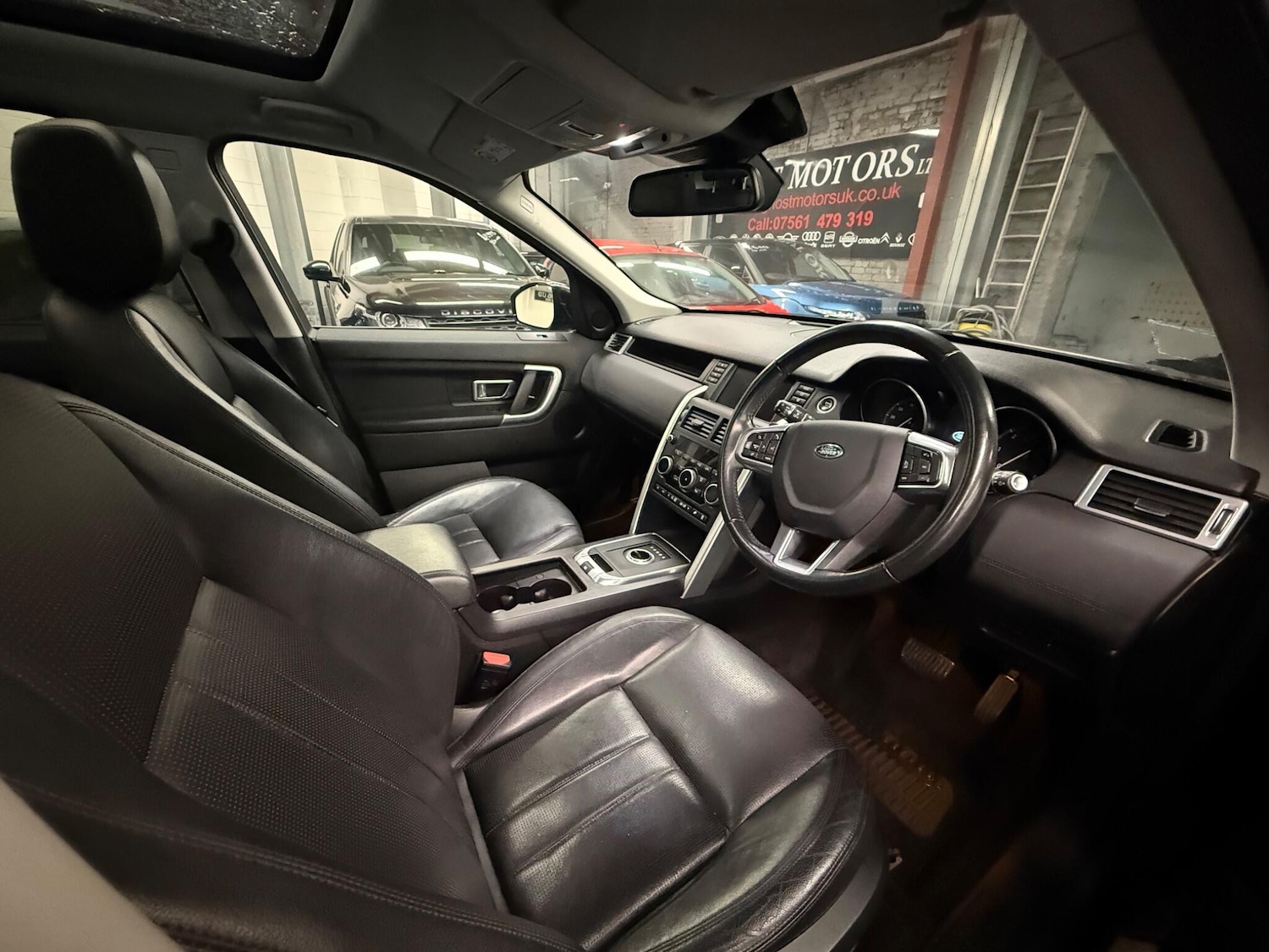 Used Land Rover Discovery Sport 2017 for sale - 76752439: Photo 8