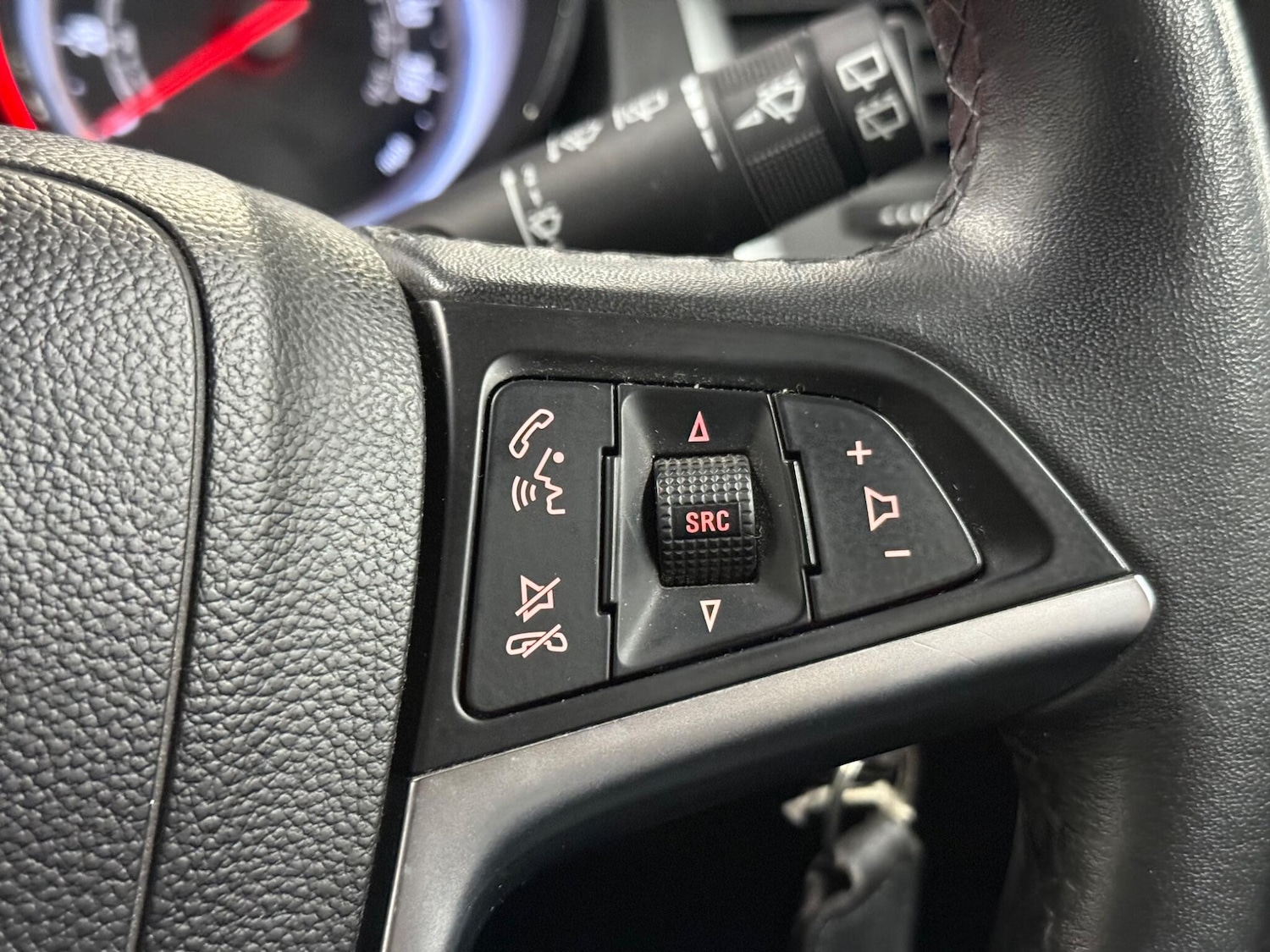 Used Vauxhall Astra 2013 for sale - 77738294: Photo 11