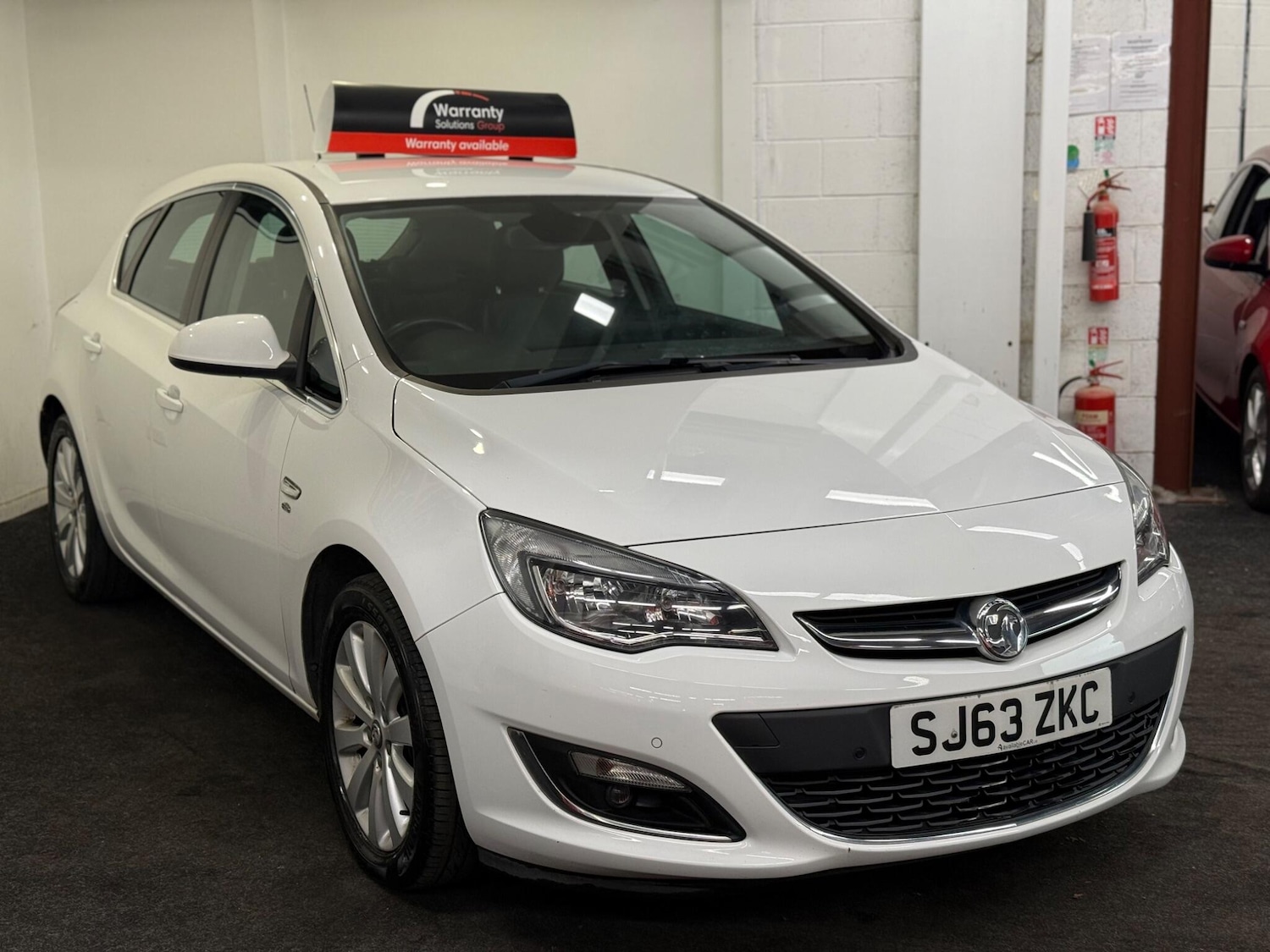 Used Vauxhall Astra 2013 for sale - 77738294: Photo 3