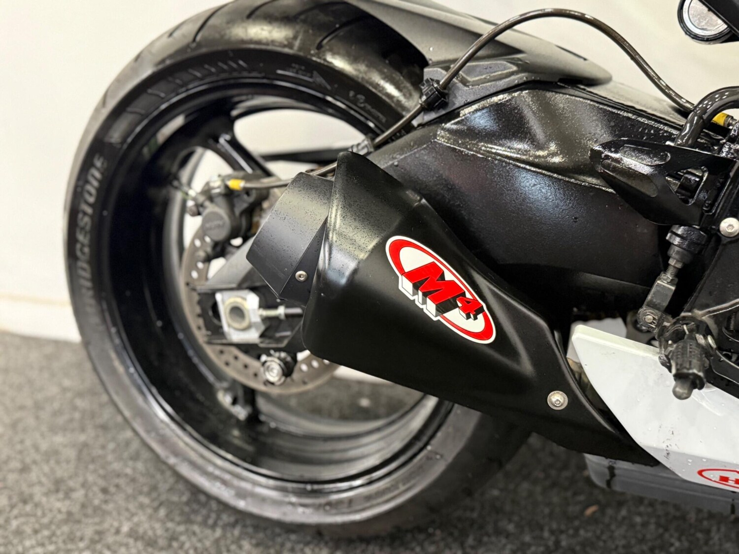 Used Suzuki GSX-R 2015 for sale - 78636383: Photo 12