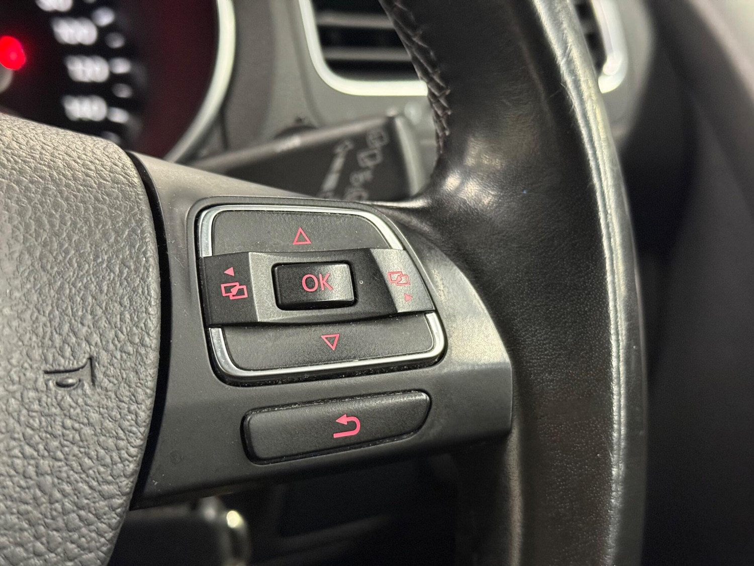 Used Volkswagen Golf 2010 for sale - 77611607: Photo 11