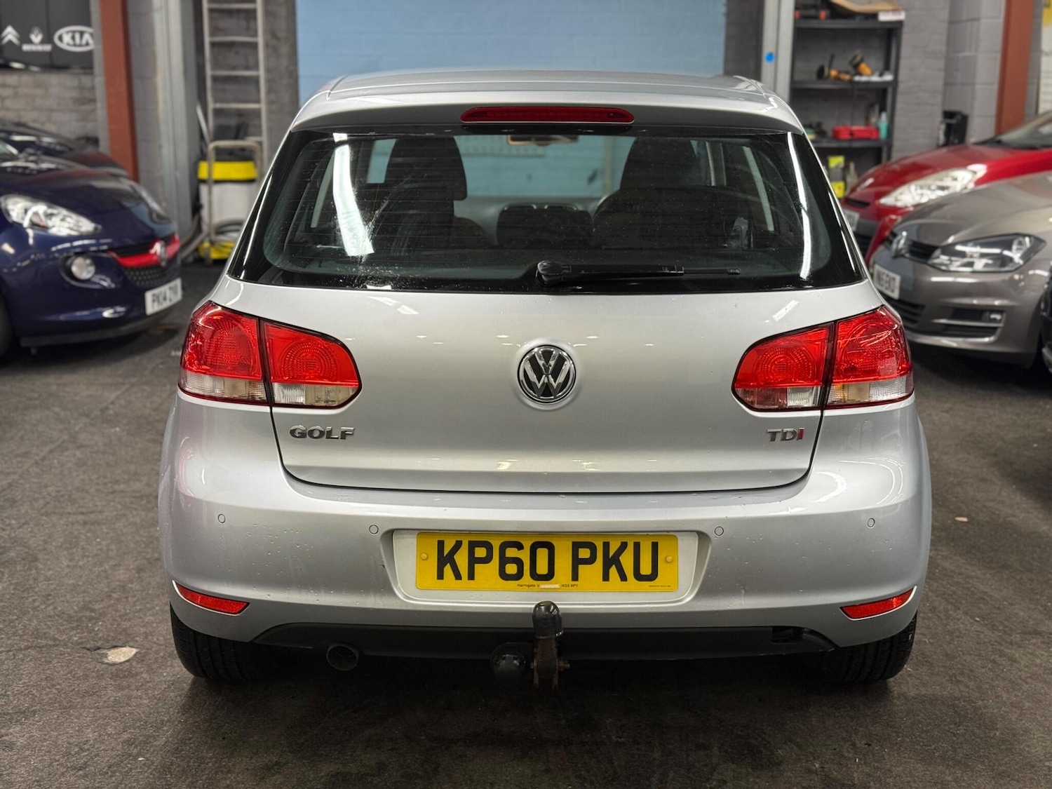 Used Volkswagen Golf 2010 for sale - 77611607: Photo 5