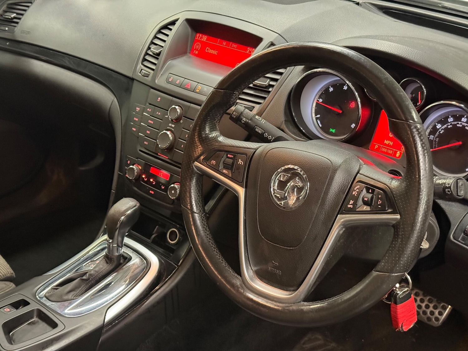 Used Vauxhall Insignia 2011 for sale - 76657353: Photo 10