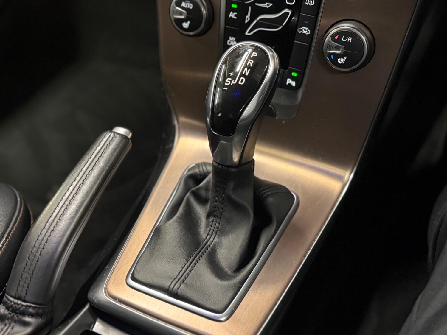 Used Volvo V40 Cross Country for sale - 78116538: Photo 15