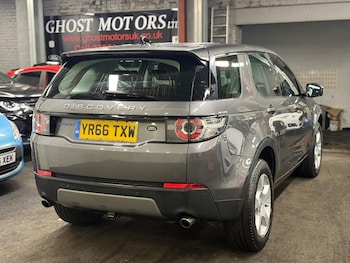 Used Land Rover Discovery Sport 2016 for sale - 76865771: Photo