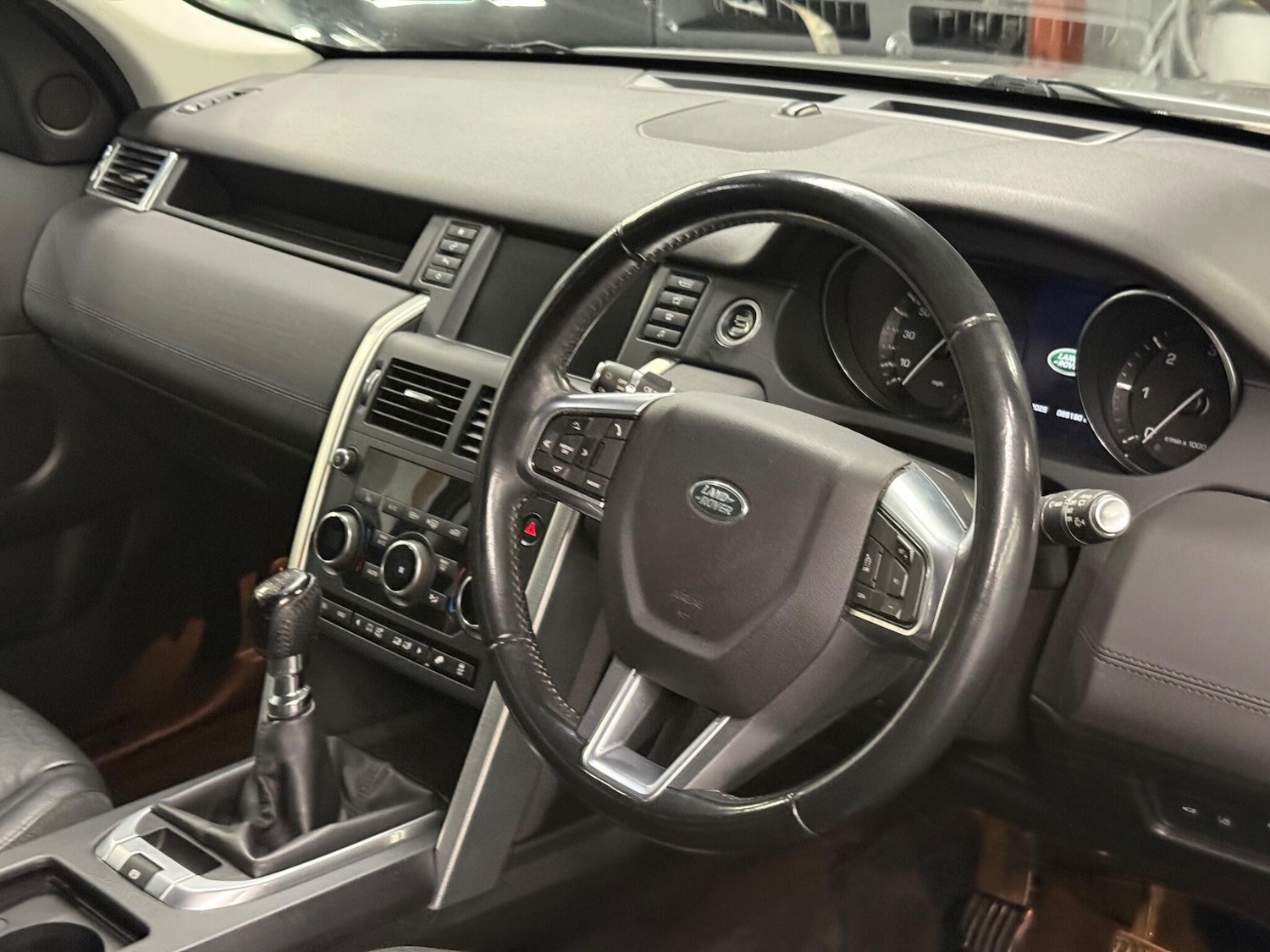 Used Land Rover Discovery Sport 2016 for sale - 77657871: Photo 11