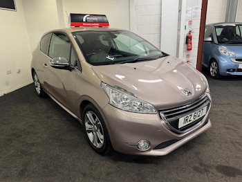 Used Peugeot 208 2014 for sale - 75954025: Photo