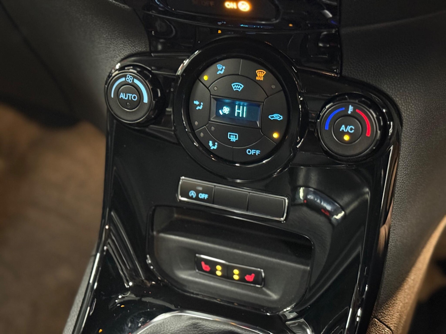 Used Ford Fiesta 2015 for sale - 76619643: Photo 12