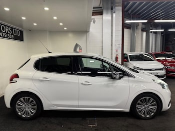 Used Peugeot 208 2016 for sale - 78897921: Photo