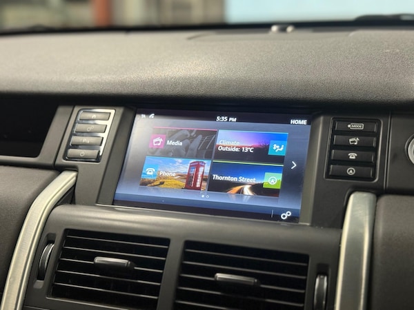 Used Land Rover Discovery Sport 2018 for sale - 76060777: Photo 11