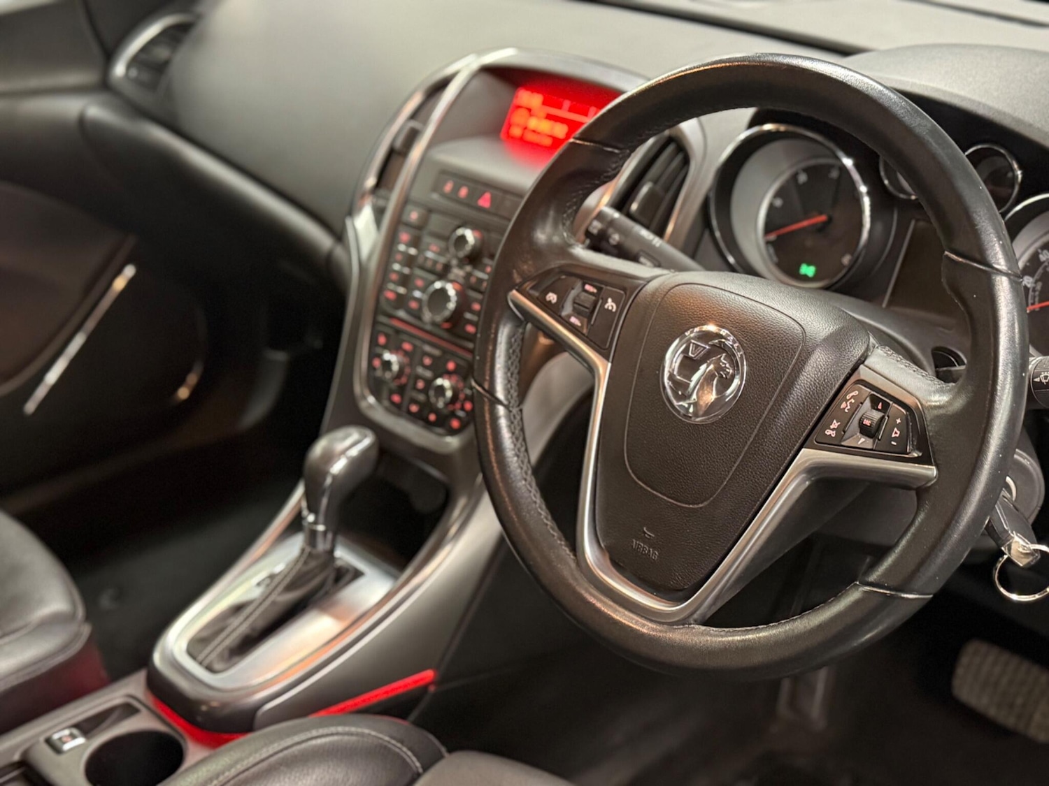 Used Vauxhall Astra 2011 for sale - 77091456: Photo 10