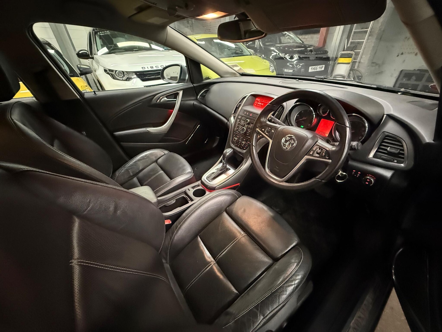 Used Vauxhall Astra 2011 for sale - 77091456: Photo 8