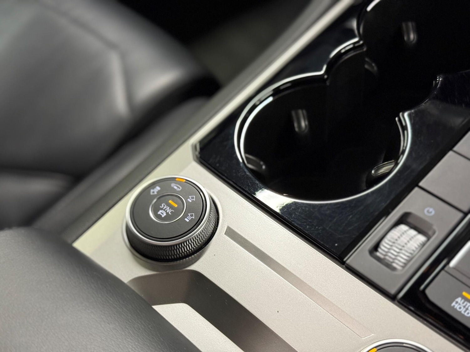 Used Volkswagen Touareg 2018 for sale - 78019961: Photo 23