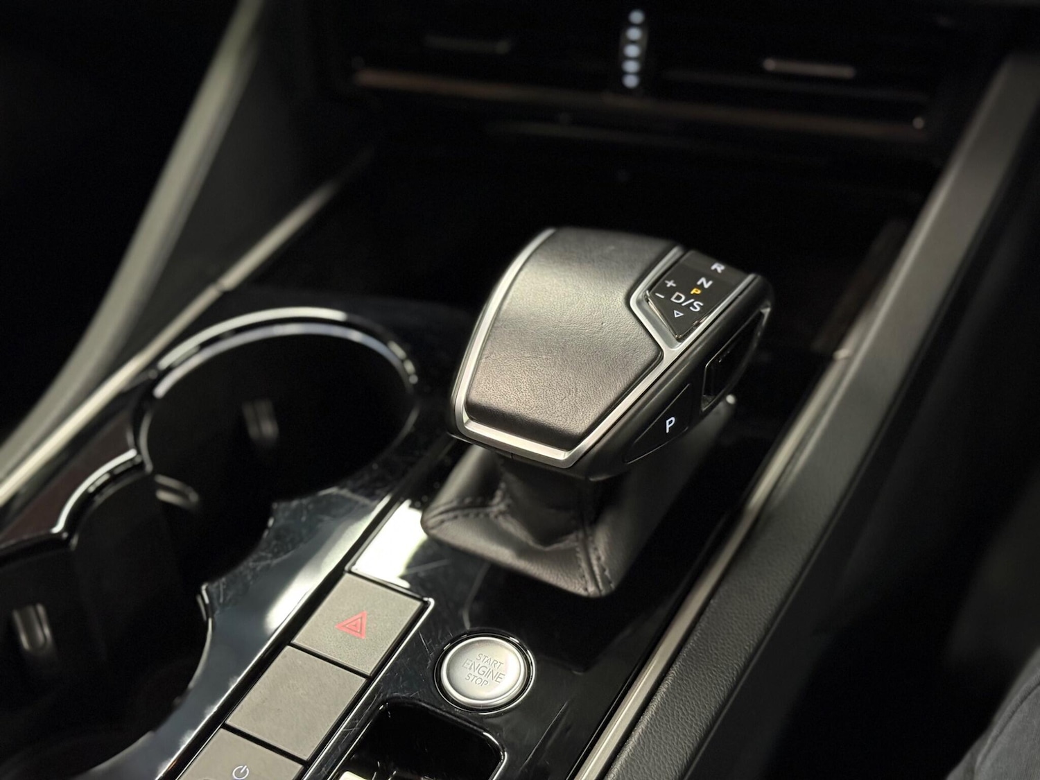 Used Volkswagen Touareg 2018 for sale - 78019961: Photo 24