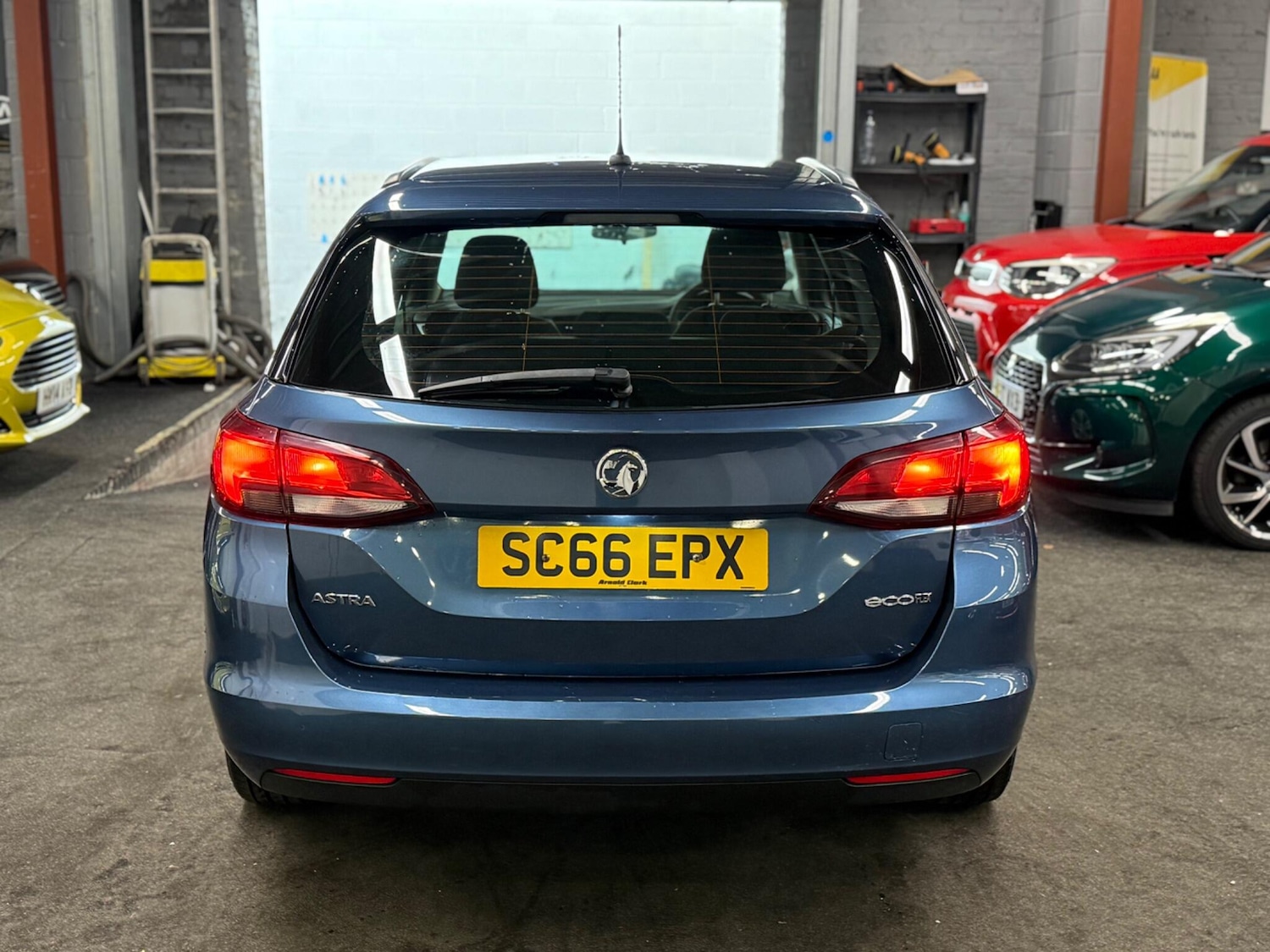 Used Vauxhall Astra 2017 for sale - 78072724: Photo 5