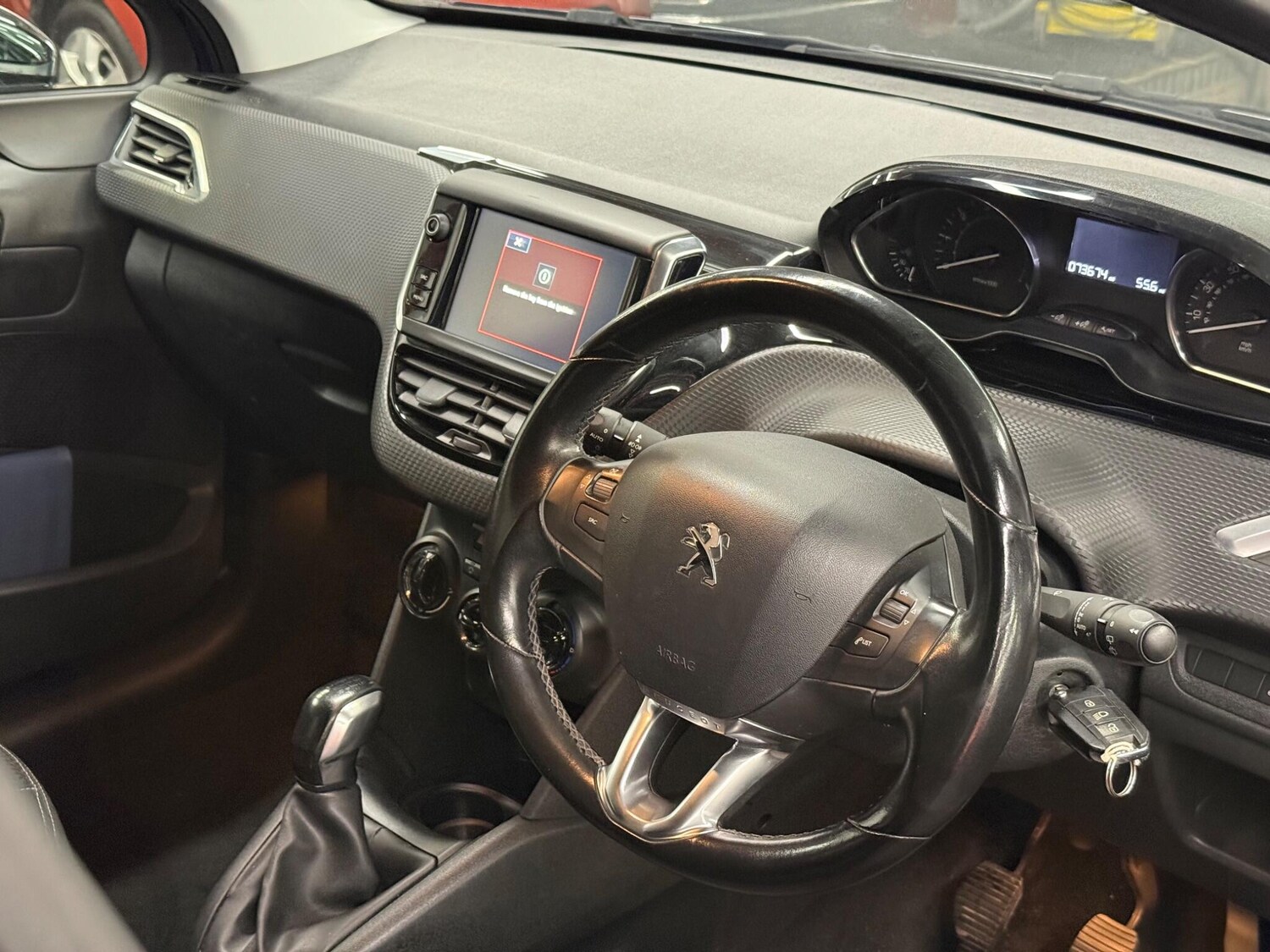 Used Peugeot 208 2016 for sale - 77738232: Photo 10