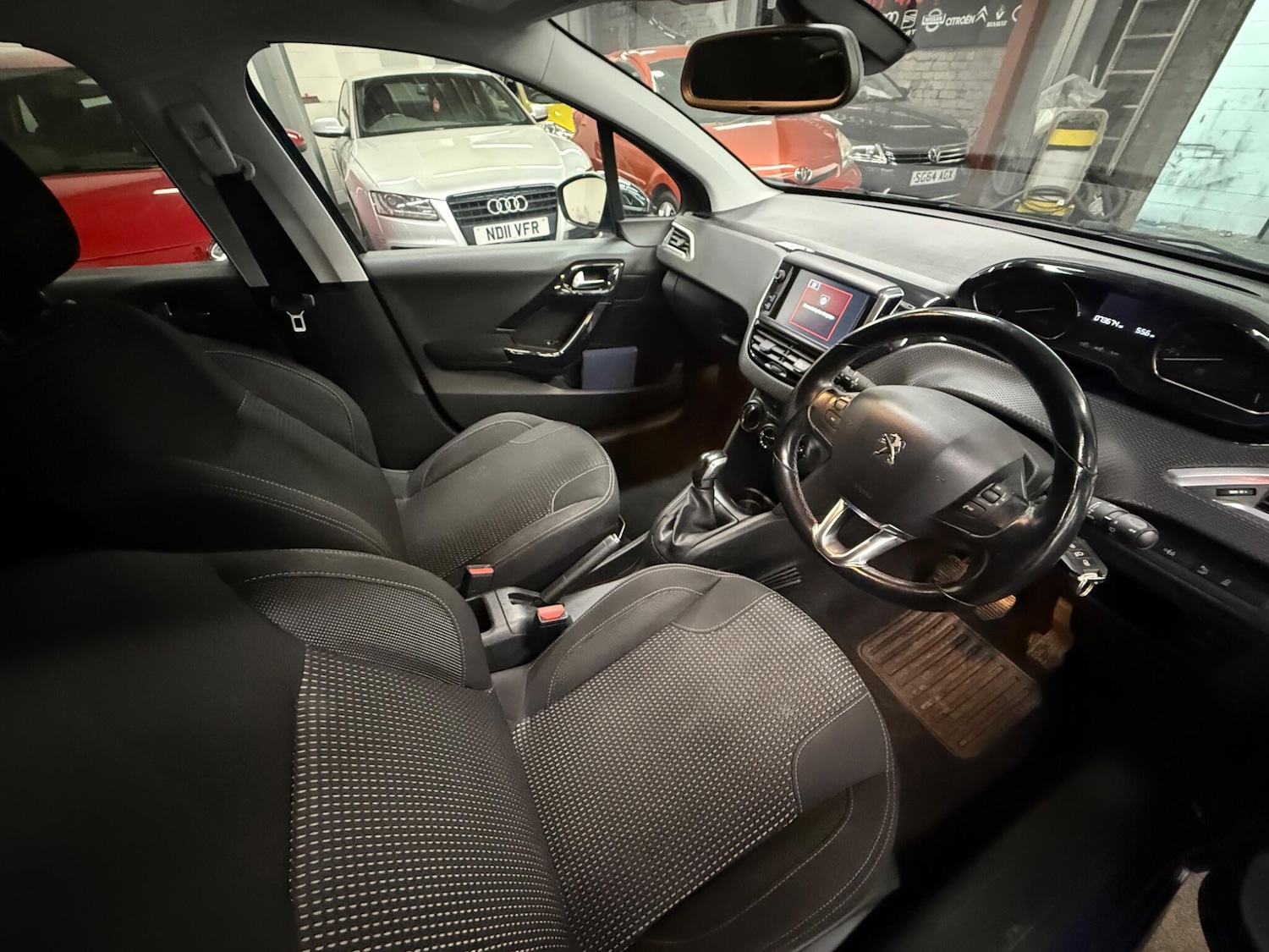 Used Peugeot 208 2016 for sale - 77738232: Photo 8