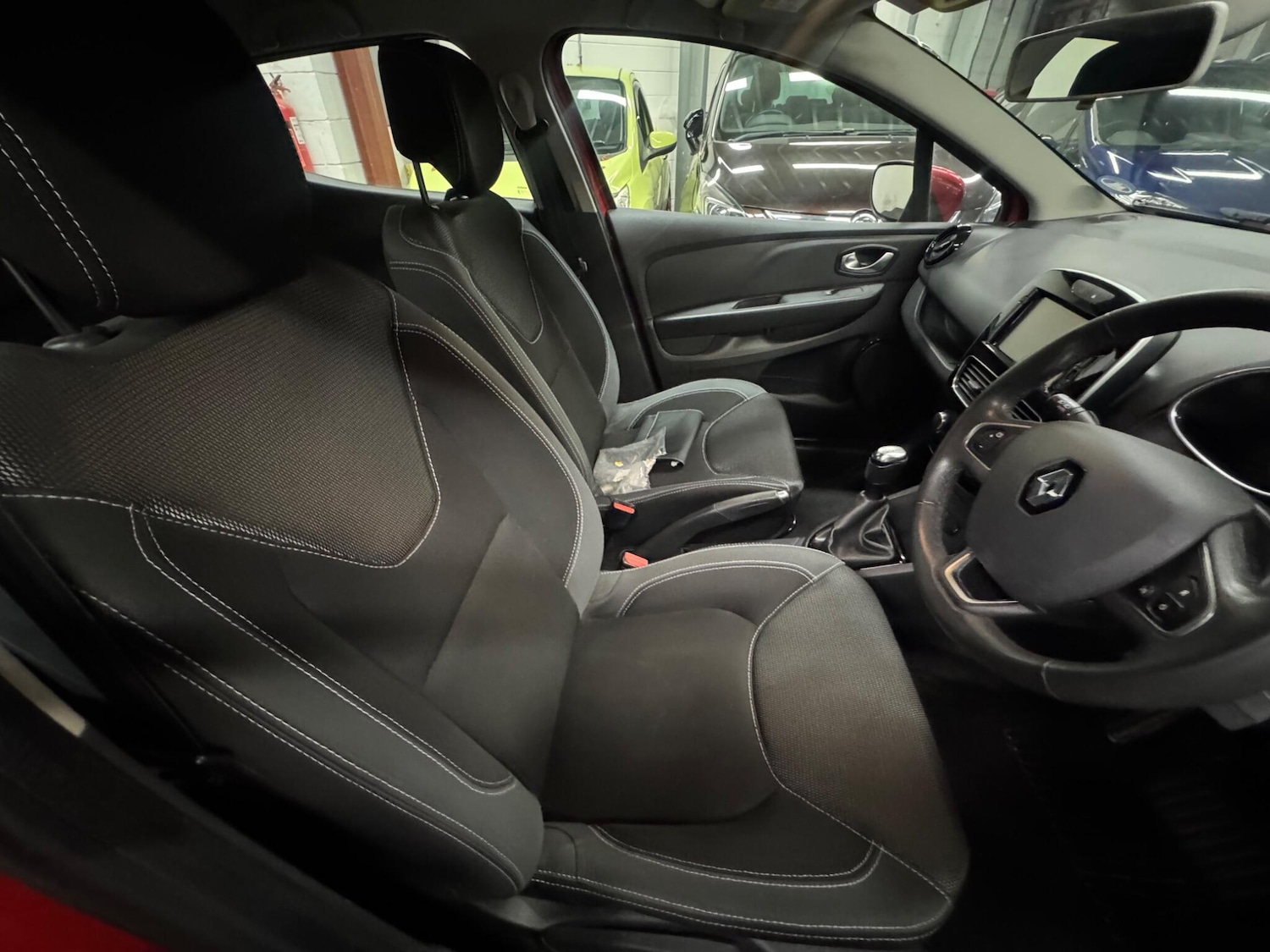 Used Renault Clio 2017 for sale - 76359894: Photo 9