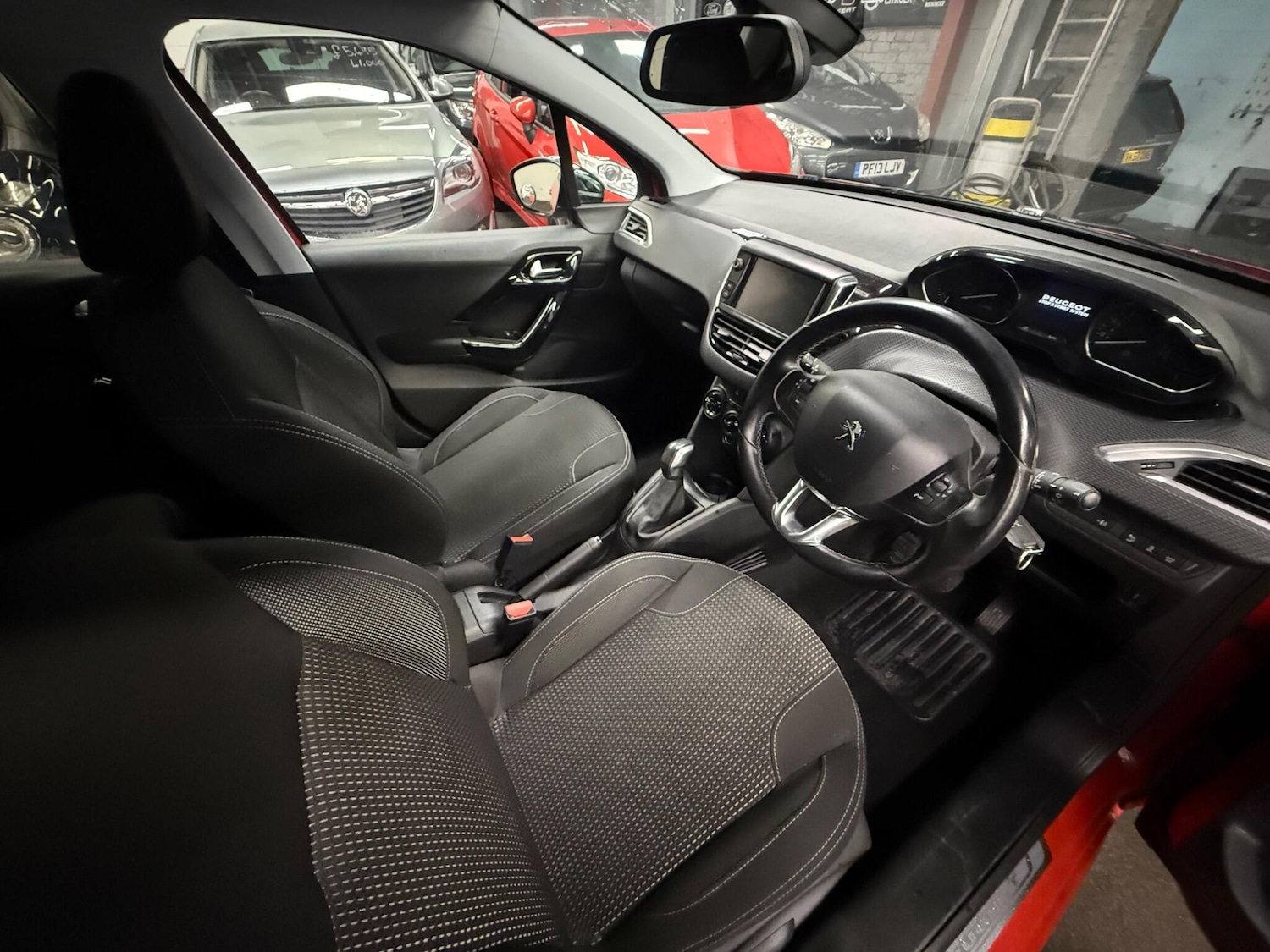 Used Peugeot 208 2016 for sale - 77314818: Photo 9