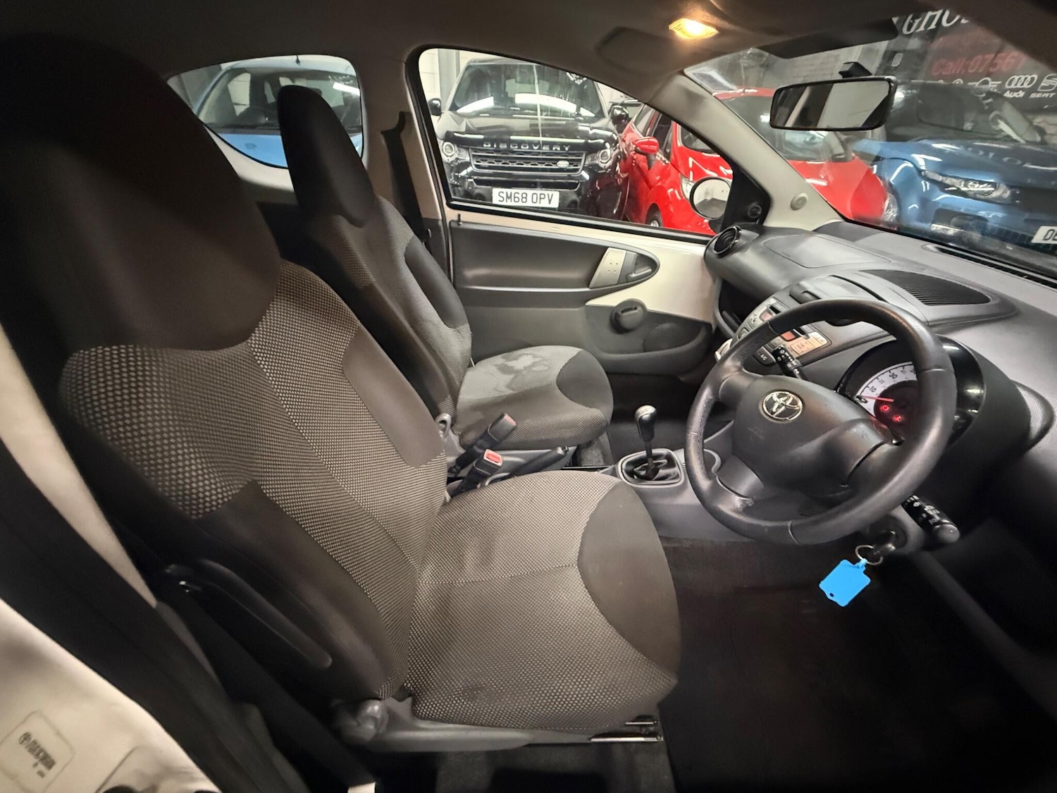 Used Toyota AYGO 2011 for sale - 76666979: Photo 8